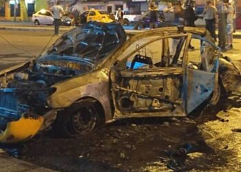 Dos carros bomba estallan en Ecuador sin dejar víctimas