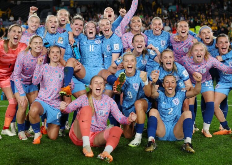 Inglaterra elimina a Australia y pasa a la final del Mundial femenino