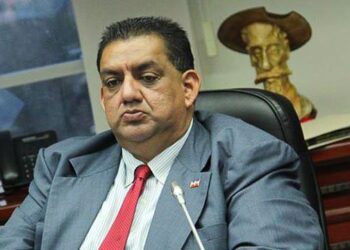 Esposa e hija de diputado Romero huyeron a Guatemala