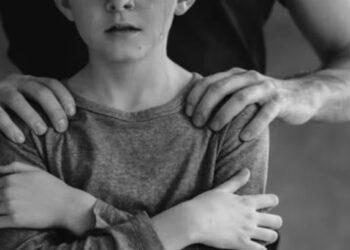 Condenan a un profesor a 60 años de prisión por abusar sexualmente de una alumna en EE.UU.