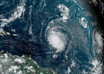 Huracán «Lee» alcanza categoría 5 y se acerca al Caribe