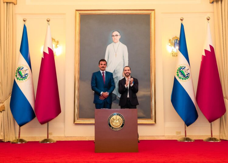 Emir de Qatar fortalece lazos con El Salvador en histórica reunión con el Presidente Bukele