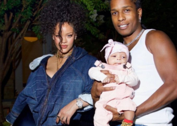 Rihanna volvió a ser madre y compartió las primeras fotos de su bebé