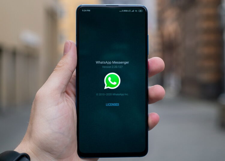 WhatsApp trabaja en nueva actualización para 2024, llamada “Chats de Terceros”