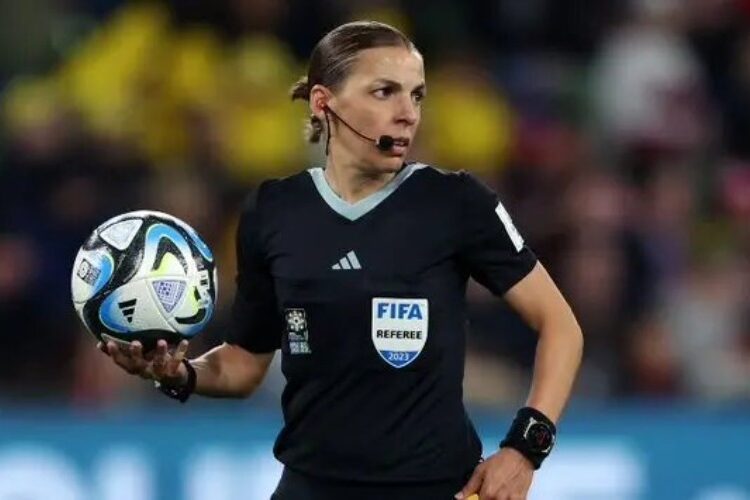 Stephanie Frappart será la primera mujer en dirigir un partido internacional masculino en Wembley