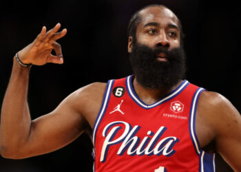 Los Sixers traspasan a James Harden a los Clippers