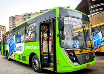 Perú presentó el primer autobús eléctrico de transporte urbano fabricado