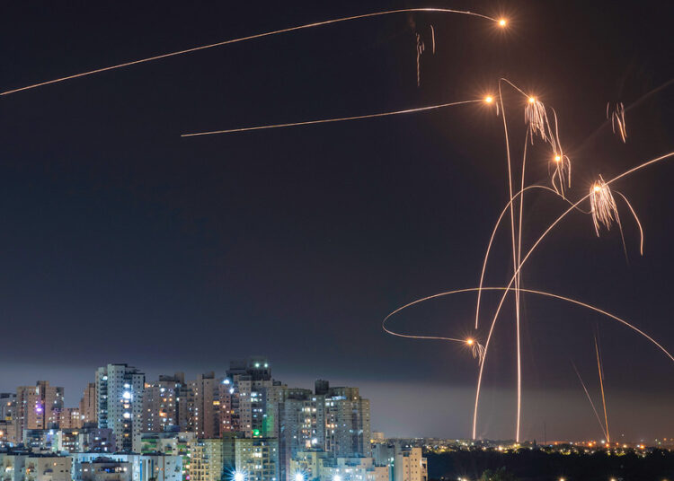 ¿Qué es la Cúpula de Hierro israelí y cómo funciona frente a los ataques de Hamás?