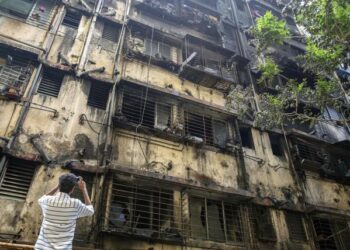 Un incendio deja 7 fallecidos y decenas de heridos en India