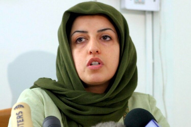 Nobel de la Paz reconoce lucha por los derechos de las mujeres de la iraní Mohammadi