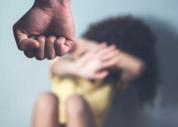 Sujeto recibe condena por maltrato infantil, homicidio agravado y violación