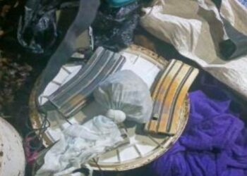 Policía Nacional Civil desentierra armas utilizadas por terrorista en zona rural de Tepecoyo