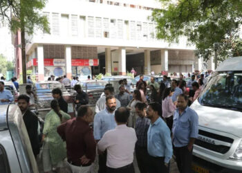 Cinco terremotos consecutivos de hasta 6,2 de magnitud sacuden India, Nepal y Afganistán