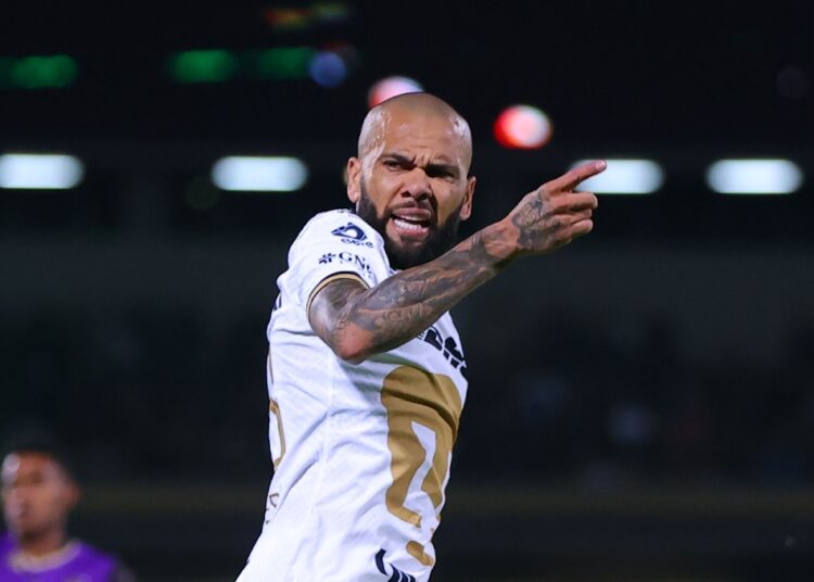 Envían a juicio a Dani Alves, acusado de agresión sexual