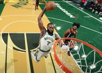 Los Celtics arrollan a los Bulls y jugarán en cuartos contra los Pacers