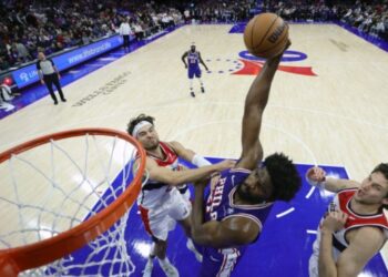 Joel Embiid comandó la victoria de los Sixers ante los Wizards