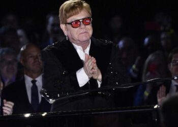 Elton John instará a diputados británicos a hacer más para erradicar el VIH