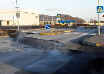 Islandia registra más de 590 terremotos en las últimas horas y se prepara para una gran erupción