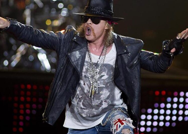 Axl Rose es acusado de abuso sexual por la modelo Sheila Kennedy