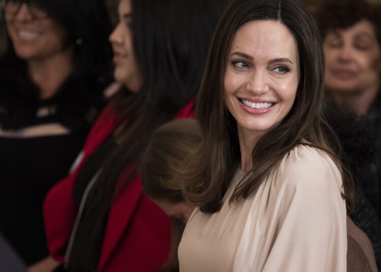Angelina Jolie critica Hollywood y asegura que «no es un lugar sano»