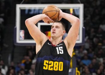 Los Denver Nuggets doblegaron a los Dallas Mavericks
