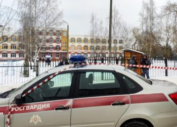 Una chica de 14 años mata a tiros a una compañera en escuela rusa y se suicida