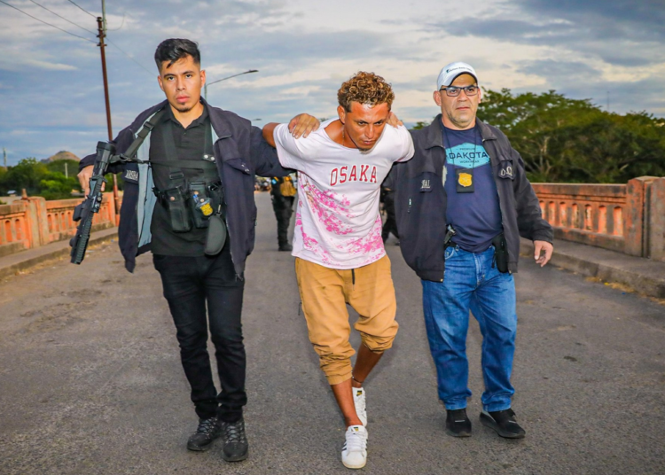 Capturado alias Clecha, líder de la MS13, en la frontera hondureña y entregado a autoridades salvadoreñas