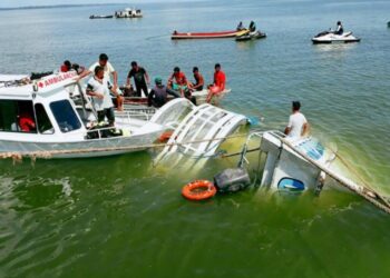 Aumenta a 8 los fallecidos por naufragio de barco de pasajeros en Brasil