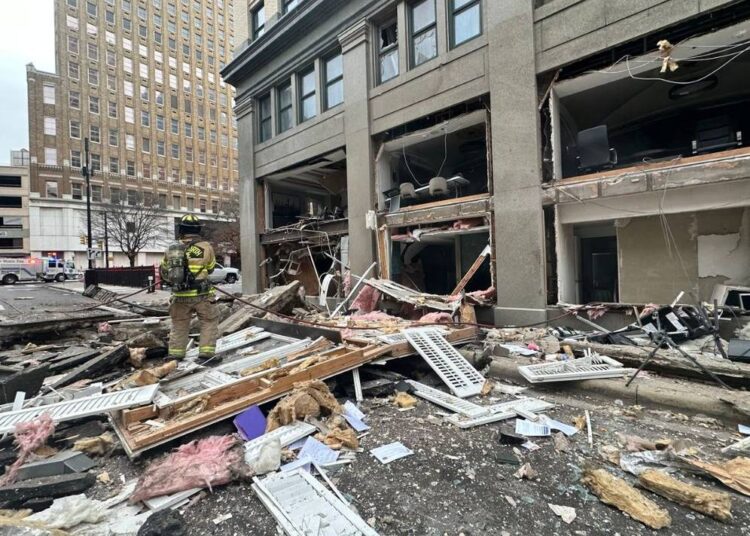 Explosión de gas natural en un hotel en Texas deja por lo menos once heridos