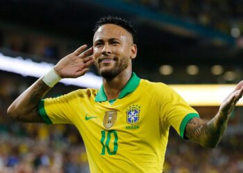Investigan posibles ventajas fiscales en el pago de la cláusula de Neymar en 2017
