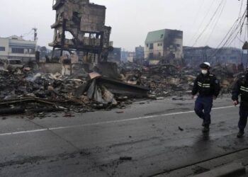 Elevan a 73 los muertos tras el terremoto en el oeste de Japón