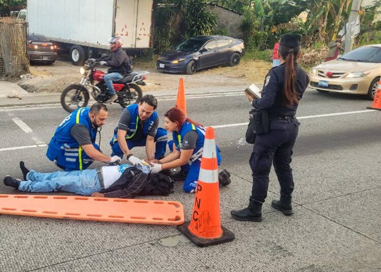 Accidente vial en la carretera Comalapa deja a un hombre herido