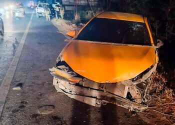 Luego de impactar su vehículo contra un microbús sujeto es capturado con 269° de Alcohol en sangre