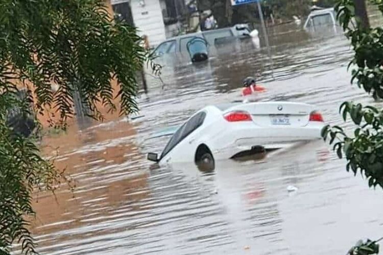 EE.UU Declara estado de emergencia por inundaciones en San Diego
