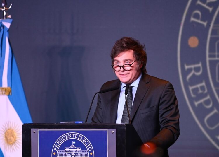 Milei continúa con la remodelación de los altos cargos con 10 nuevos nombramientos