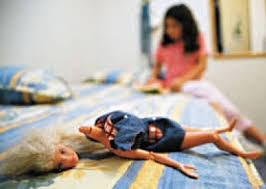 Sujeto es condenado a más de 42 años de cárcel por violar constantemente a una niña