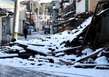 Sismo de magnitud 6 sorprende en centro de Japón, sin alerta de tsunami