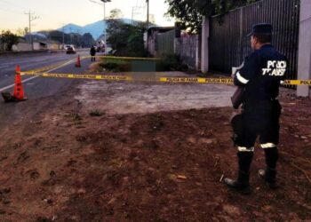 Mujer pierde la vida al ser atropellada en el Km 29 Carretera de Sonsonate a San Salvador