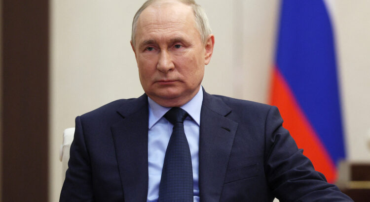 Vladimir Putin abre su campaña de reelección a la espera del registro del candidato por la paz