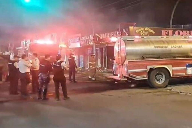 Dos fallecidos y 9 heridos por incendio en una discoteca de Ecuador
