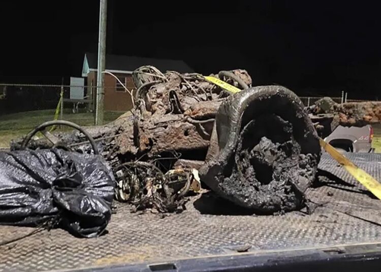 Hallan un auto con restos humanos en EE.UU. que podrían relacionarse con un caso sin resolver de 1982