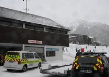 Cuatro personas fallecen en una avalancha en Francia