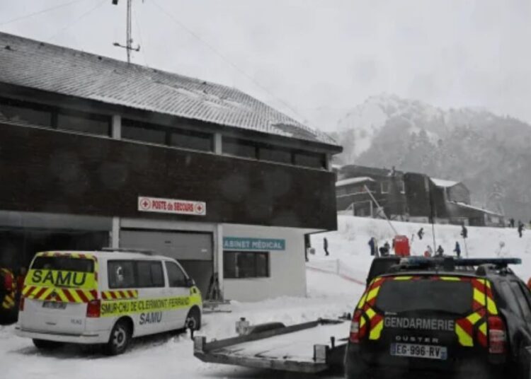 Cuatro personas fallecen en una avalancha en Francia