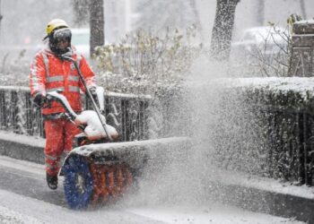 China renueva alerta más alta por ola de frío