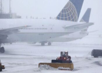 Suspenden mil vuelos en EE.UU. debido a una tormenta invernal