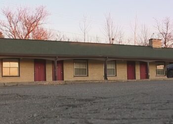 Rescatan de motel en EE.UU. a mujer desaparecida desde 2017