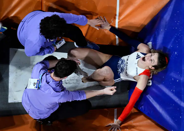 Impactantes imágenes de atleta francesa que se lesionó durante final del Mundial de Atletismo indoor