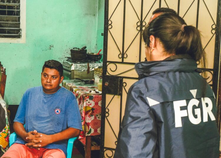 FGR y PNC golpean red de traficantes de pornografía infantil