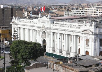 7 detenidos en operación anticorrupción en Lima