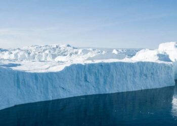 Científicos chinos descubren 46 lagos bajo el hielo de la Antártida